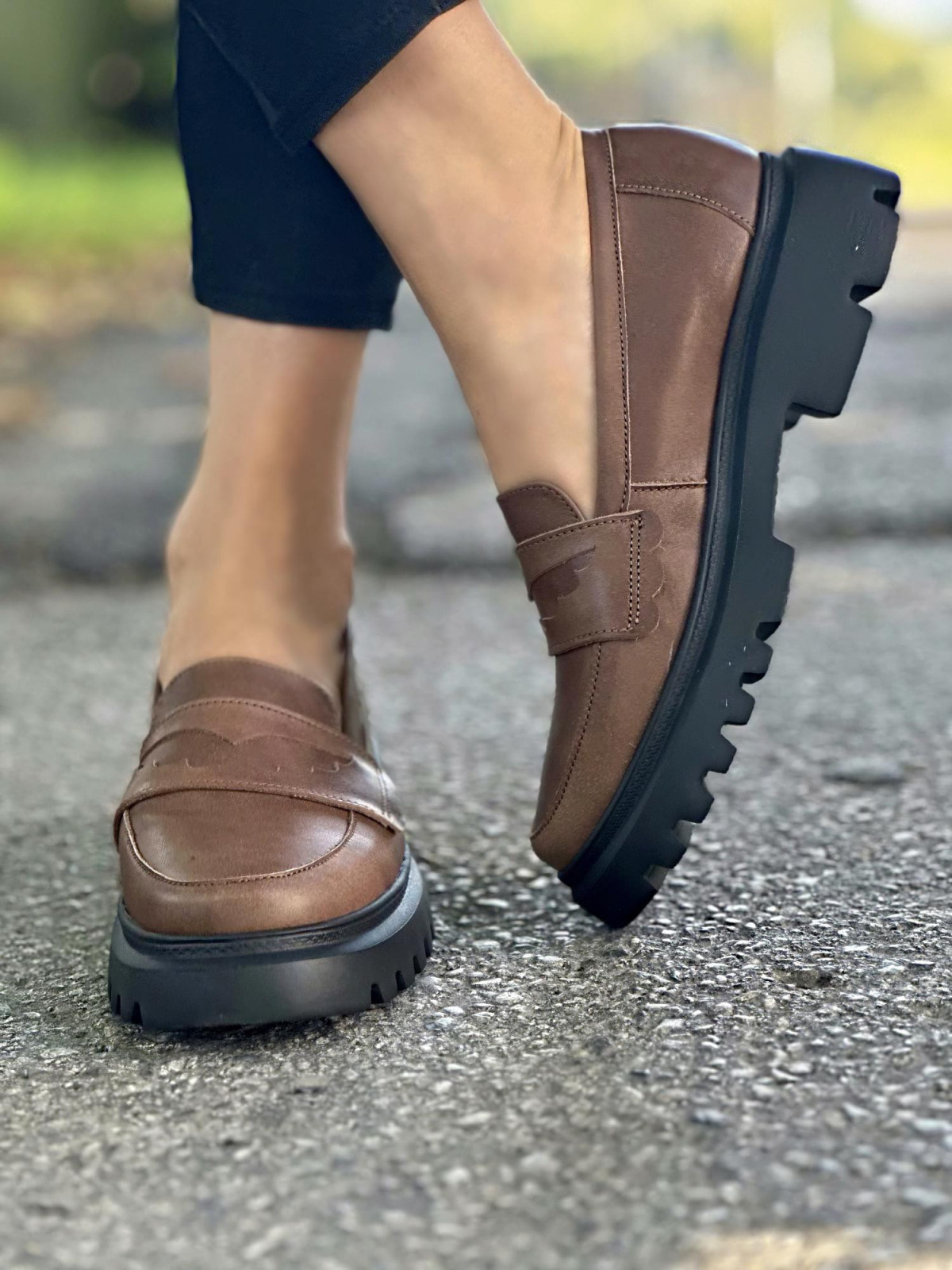 Brązowe mokasyny damskie skórzane