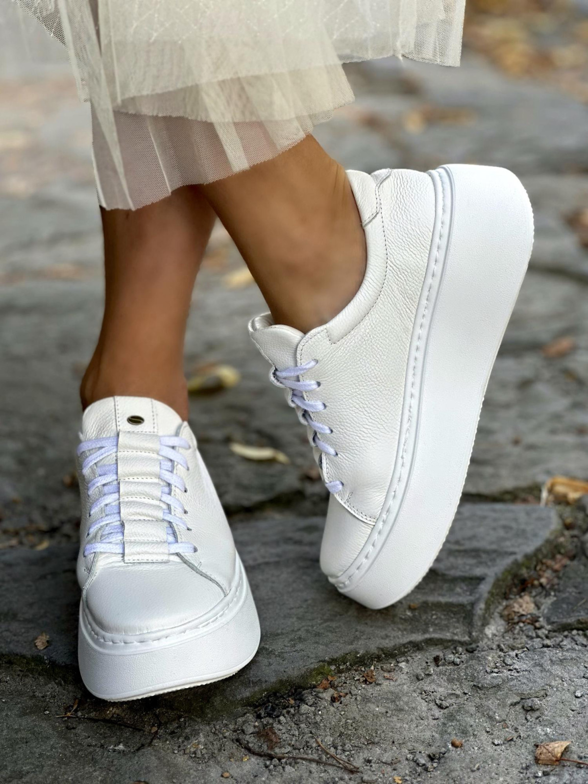 Białe trampki damskie skórzane