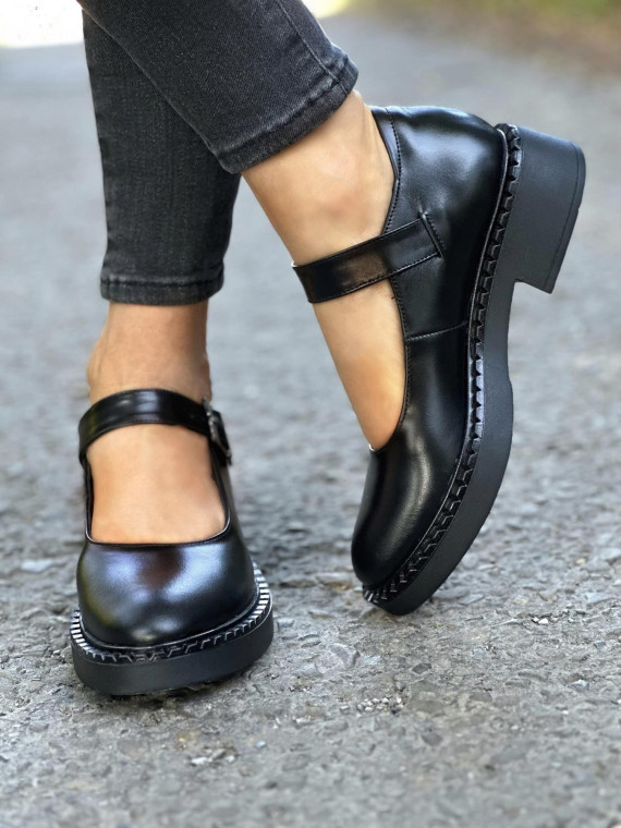 Czarne półbuty damskie skórzane