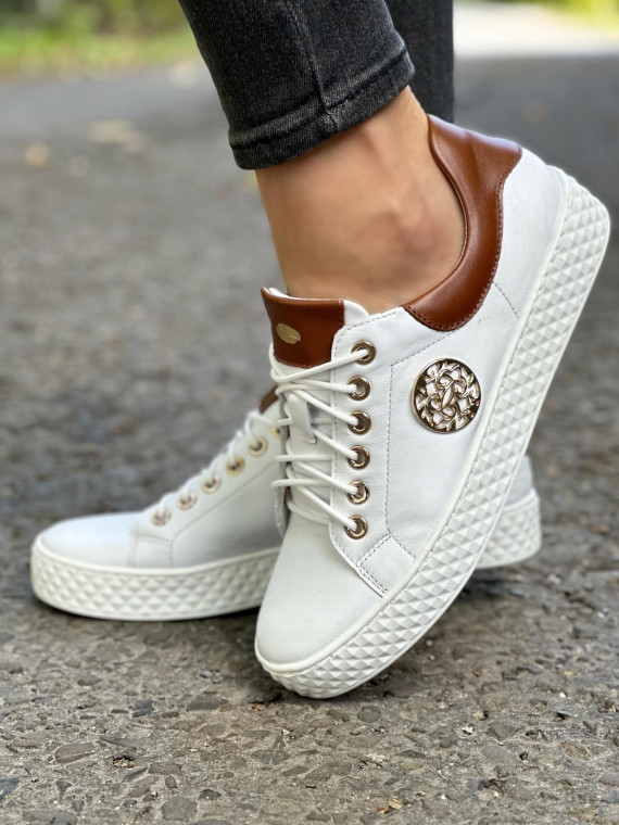 Białe trampki damskie skórzane