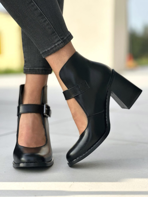 Czarne półbuty damskie skórzane