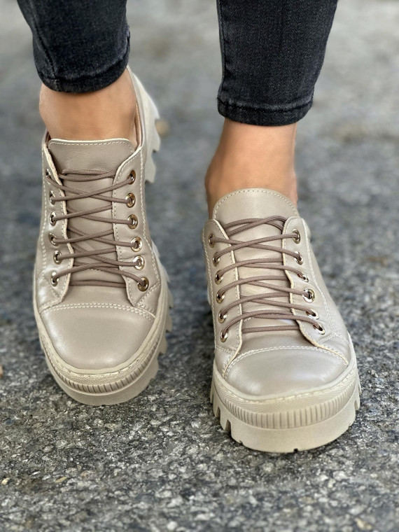 Beżowe trapery damskie skórzane