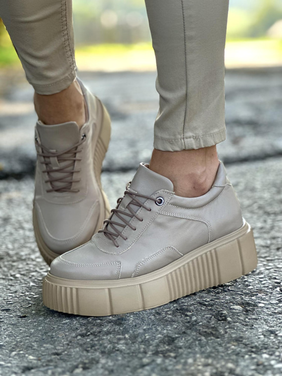 Beżowe trampki damskie skórzane