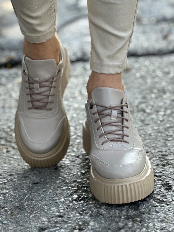 Beżowe trampki damskie skórzane