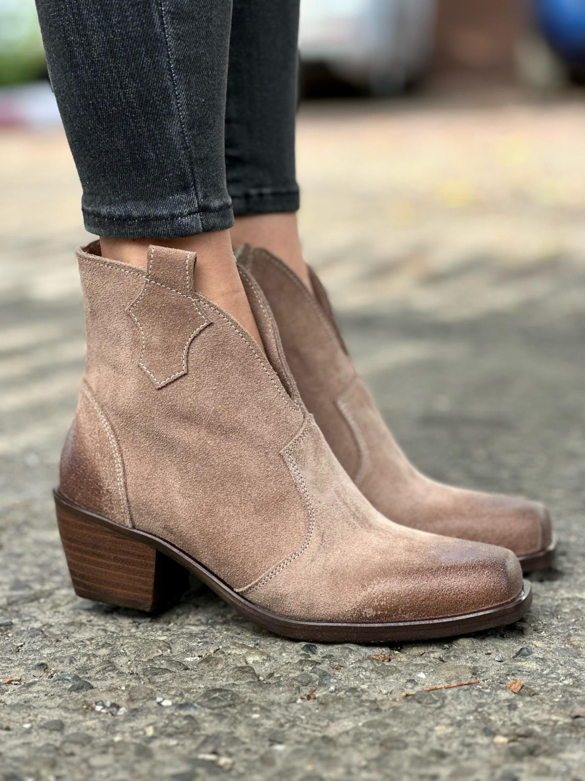 Brązowe botki damskie skórzane