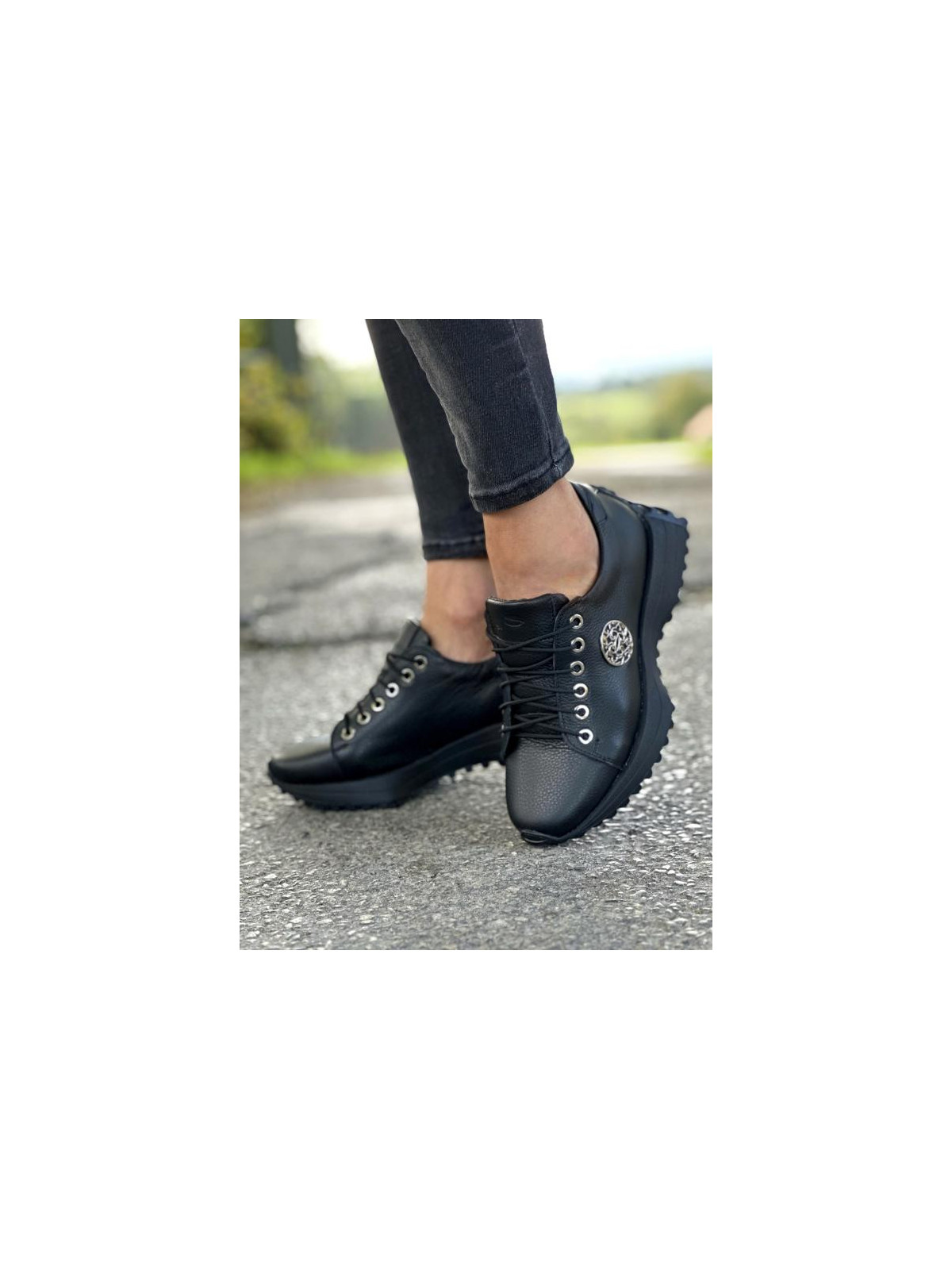 Czarne trampki damskie skórzane