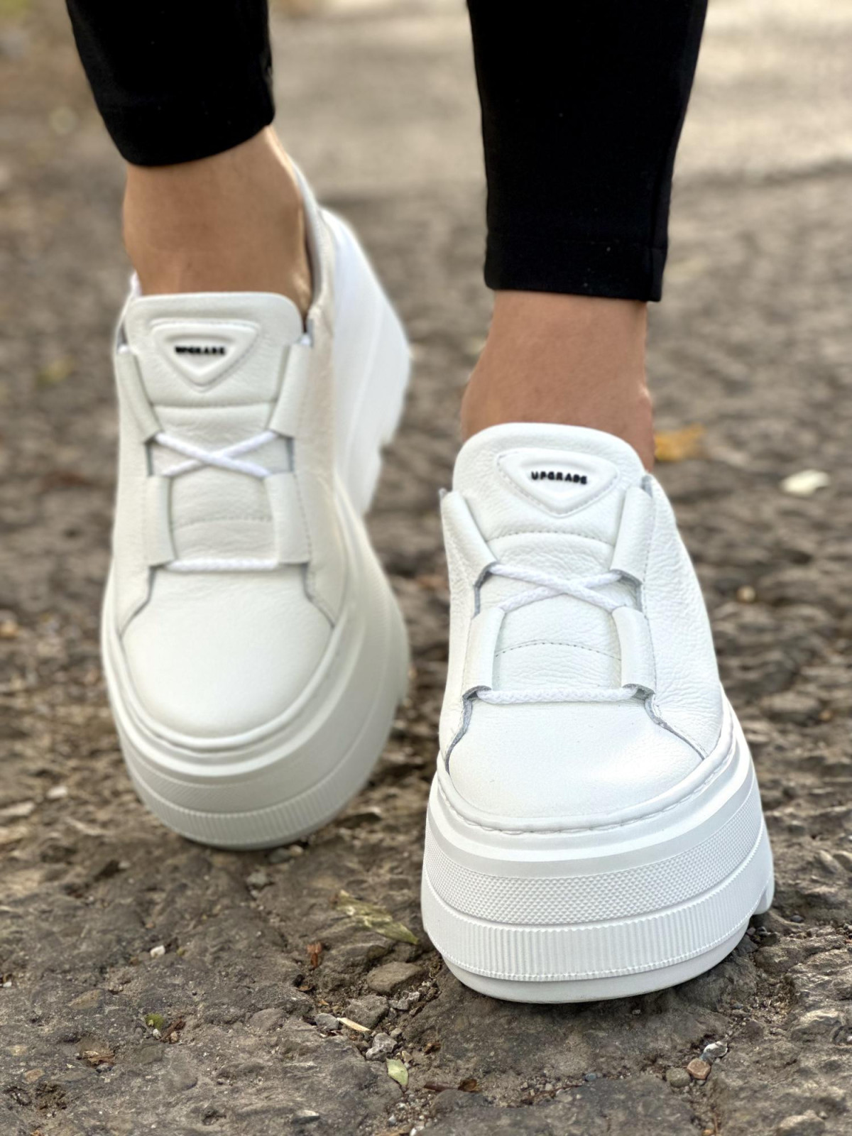 Białe trampki damskie skórzane