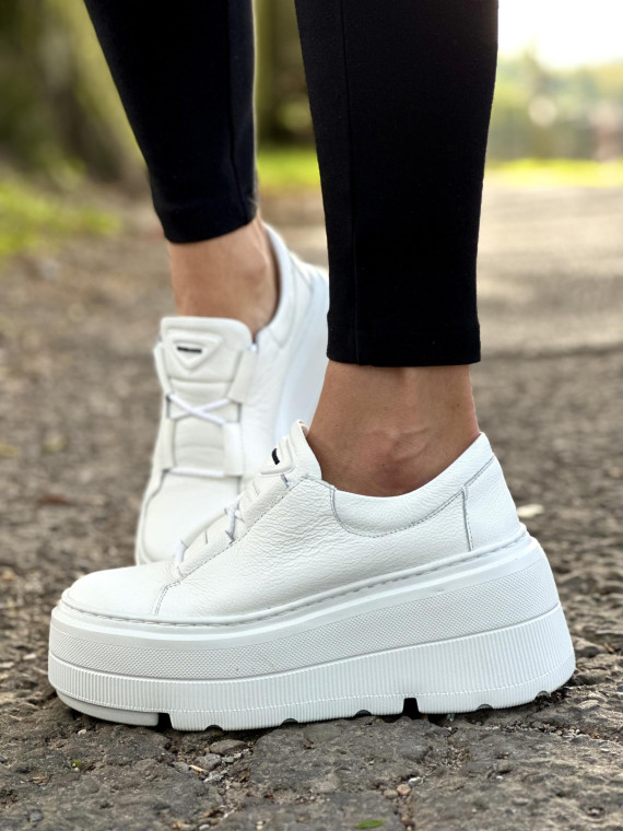 Białe trampki damskie skórzane