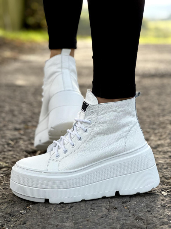 Białe trampki damskie skórzane