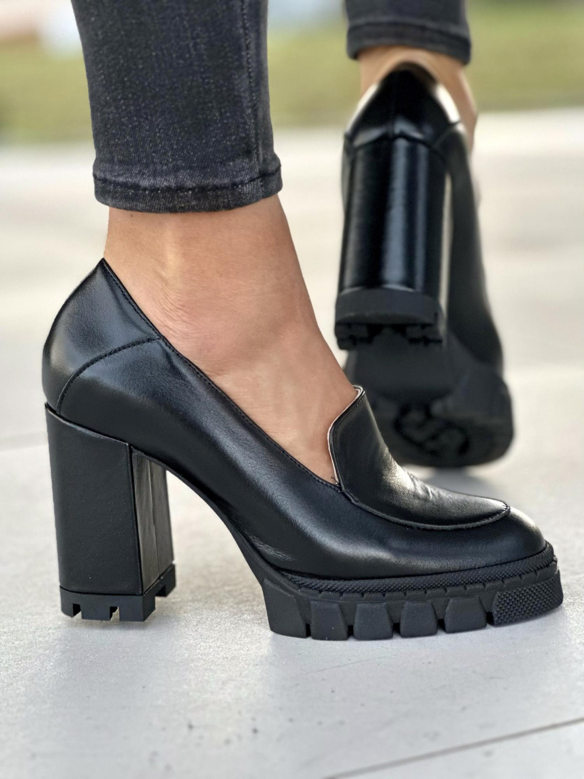 Czarne półbuty damskie skórzane