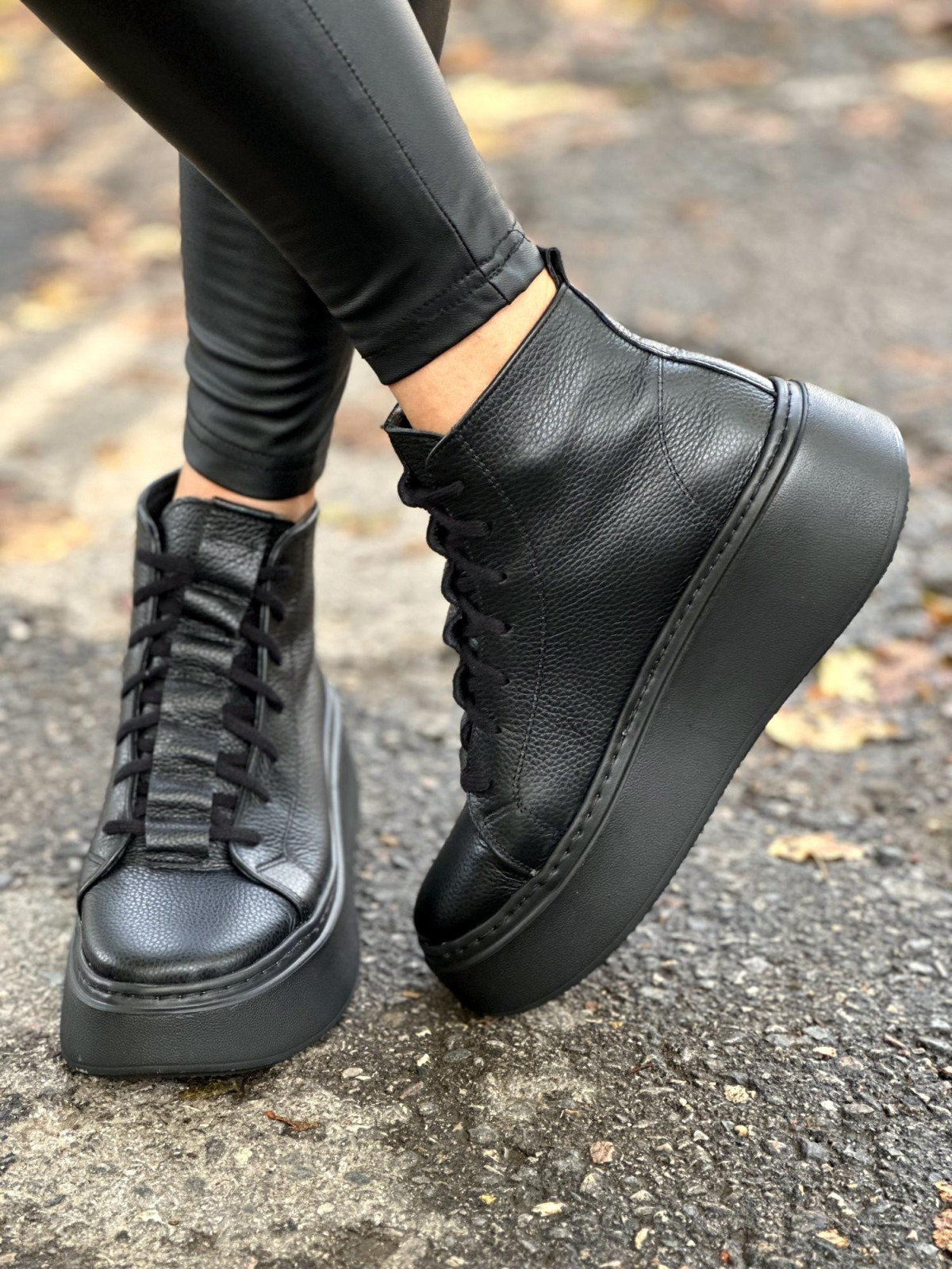 Czarne trampki damskie skórzane