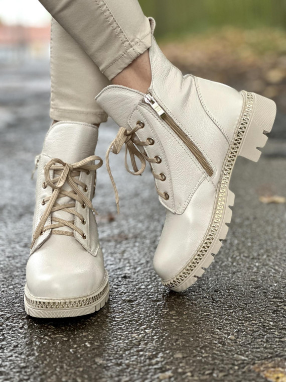 Beżowe trapery damskie skórzane