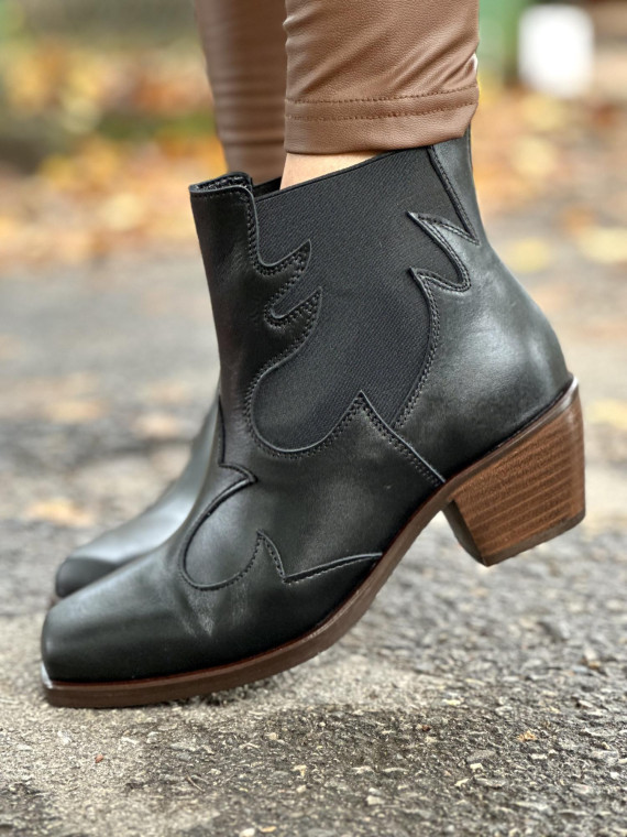 Czarne botki damskie skórzane
