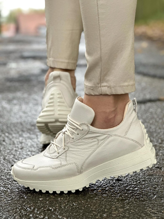 Beżowe sneakersy damskie skórzane