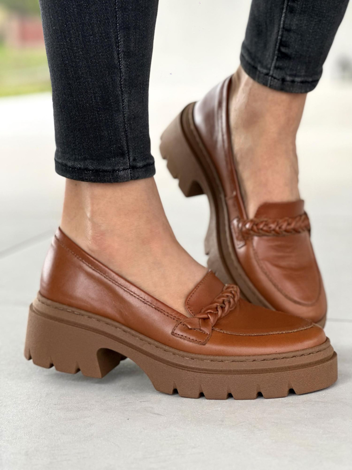 Rude mokasyny damskie skórzane