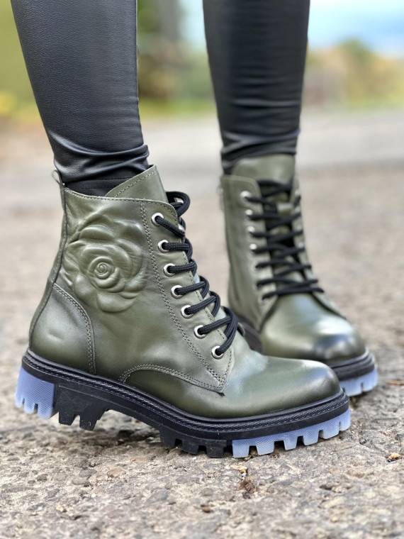 Oliwkowe trapery damskie skórzane