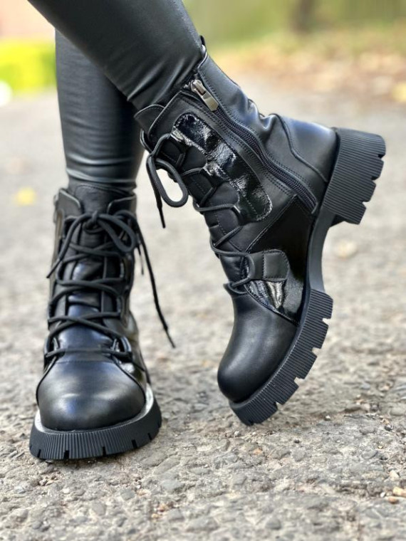 Czarne trapery damskie skórzane