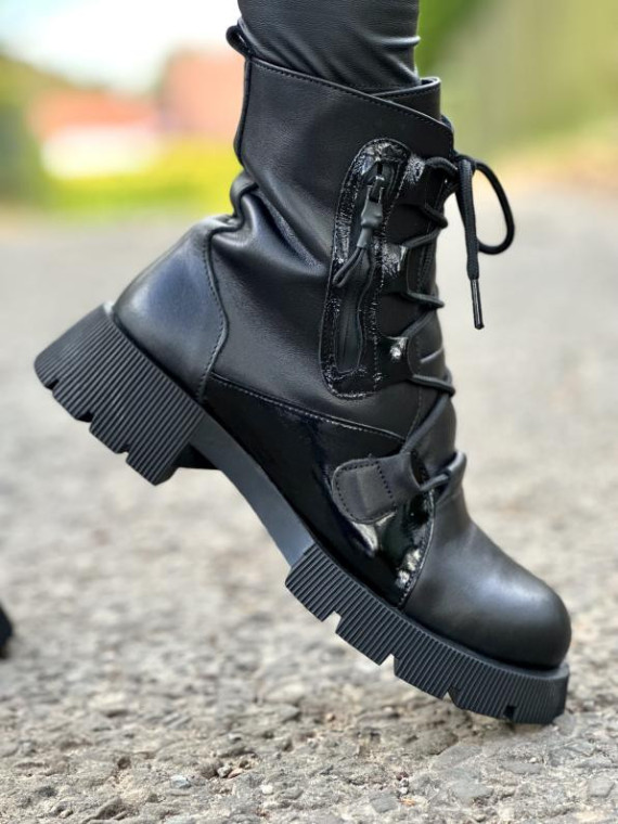 Czarne trapery damskie skórzane