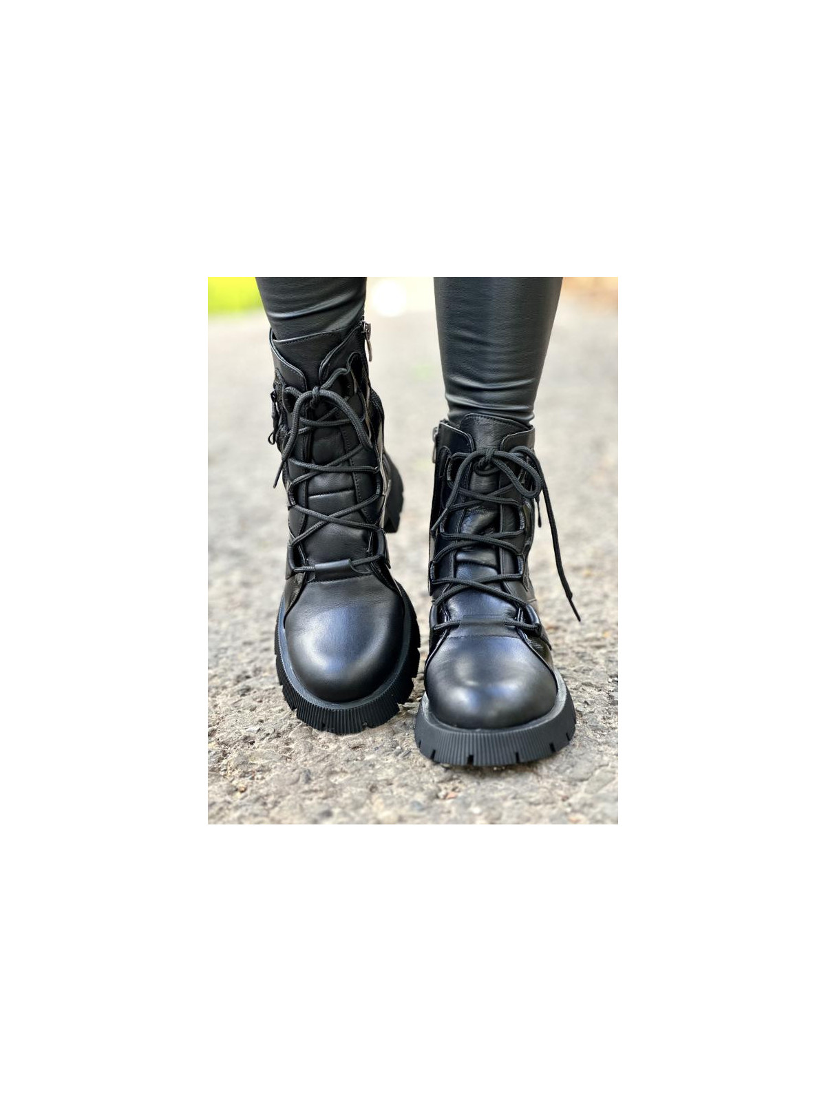 Czarne trapery damskie skórzane