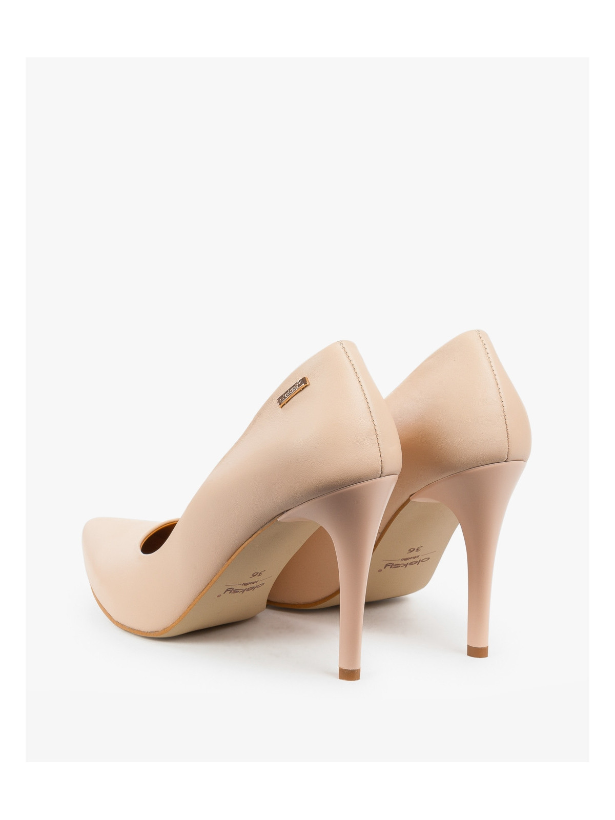 Czółenka beżowe damskie skórzane