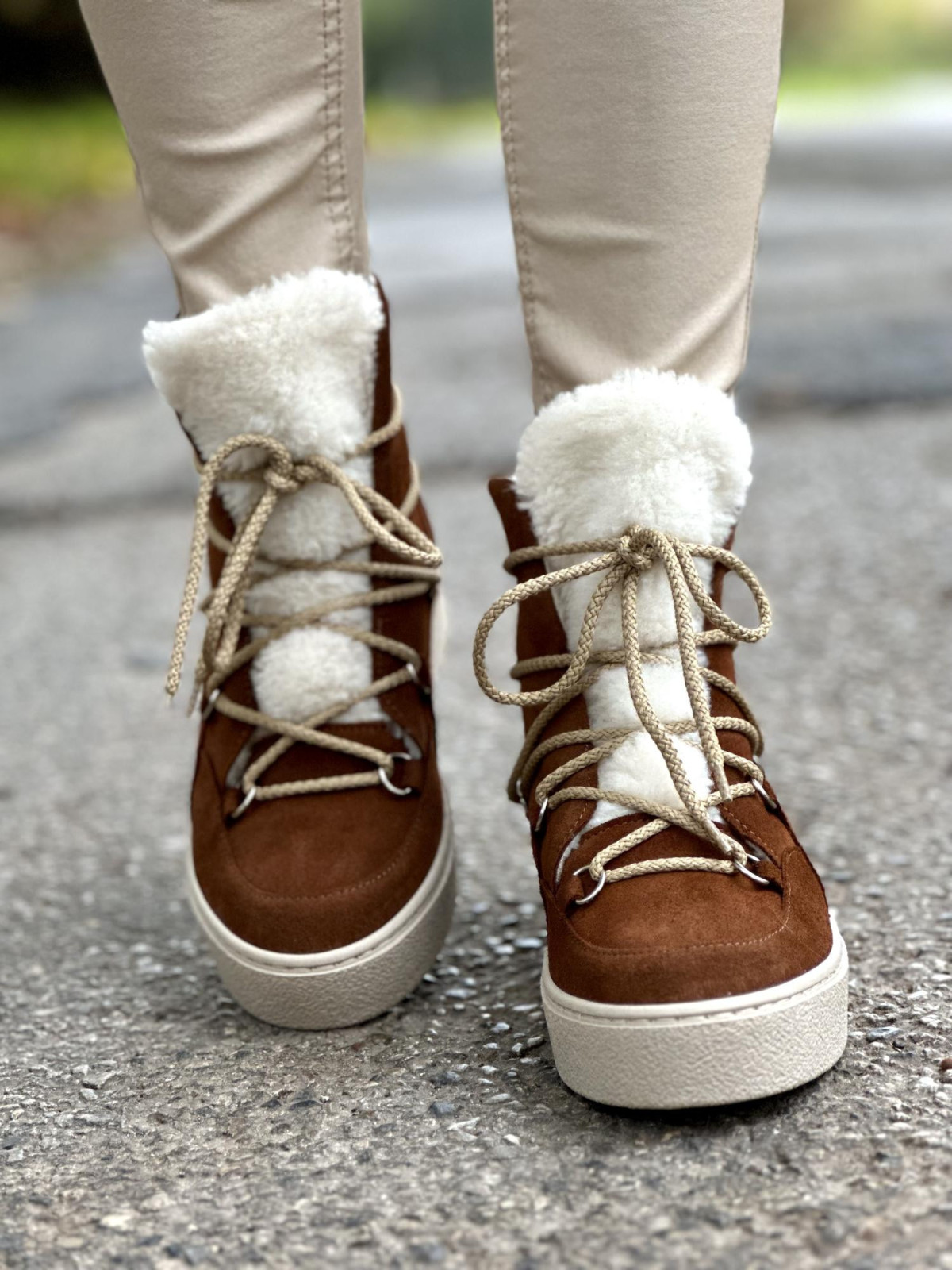 Rude śniegowce damskie skórzane