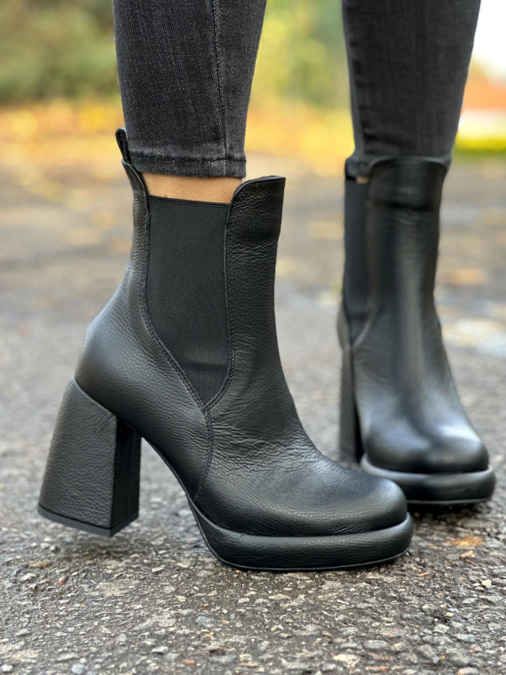 Czarne botki damskie skórzane