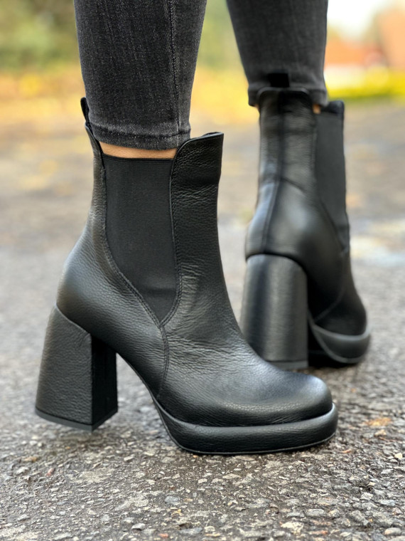Czarne botki damskie skórzane