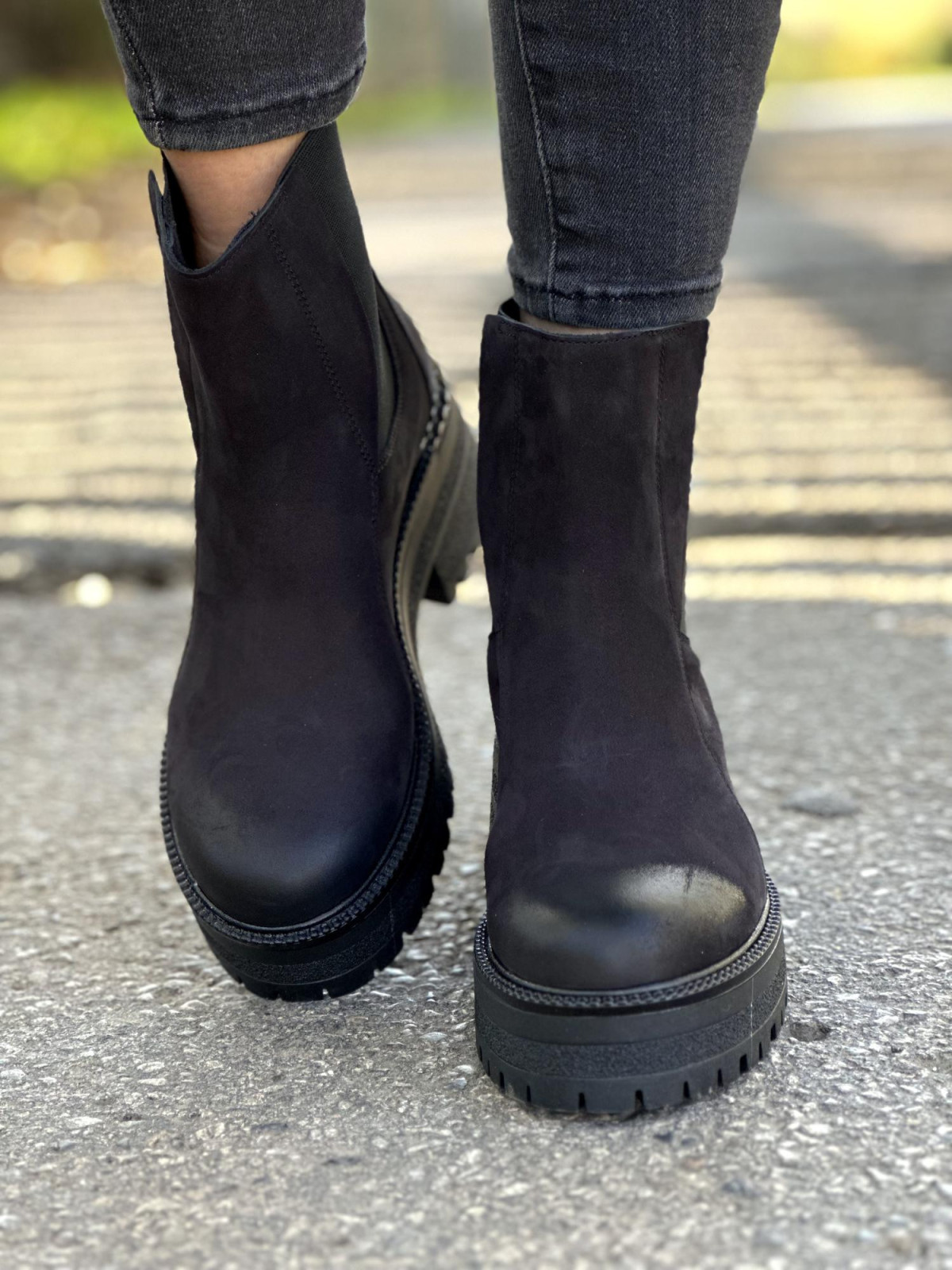 Czarne trapery damskie skórzane