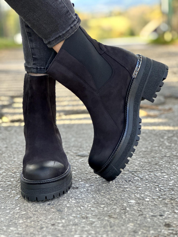 Czarne trapery damskie skórzane