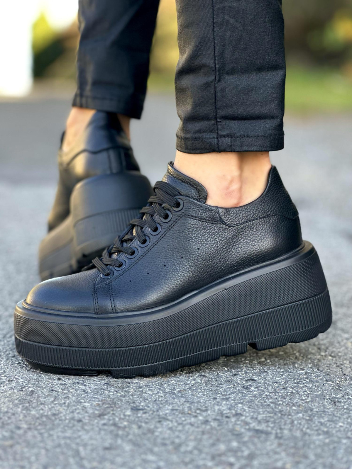 Czarne trampki damskie skórzane