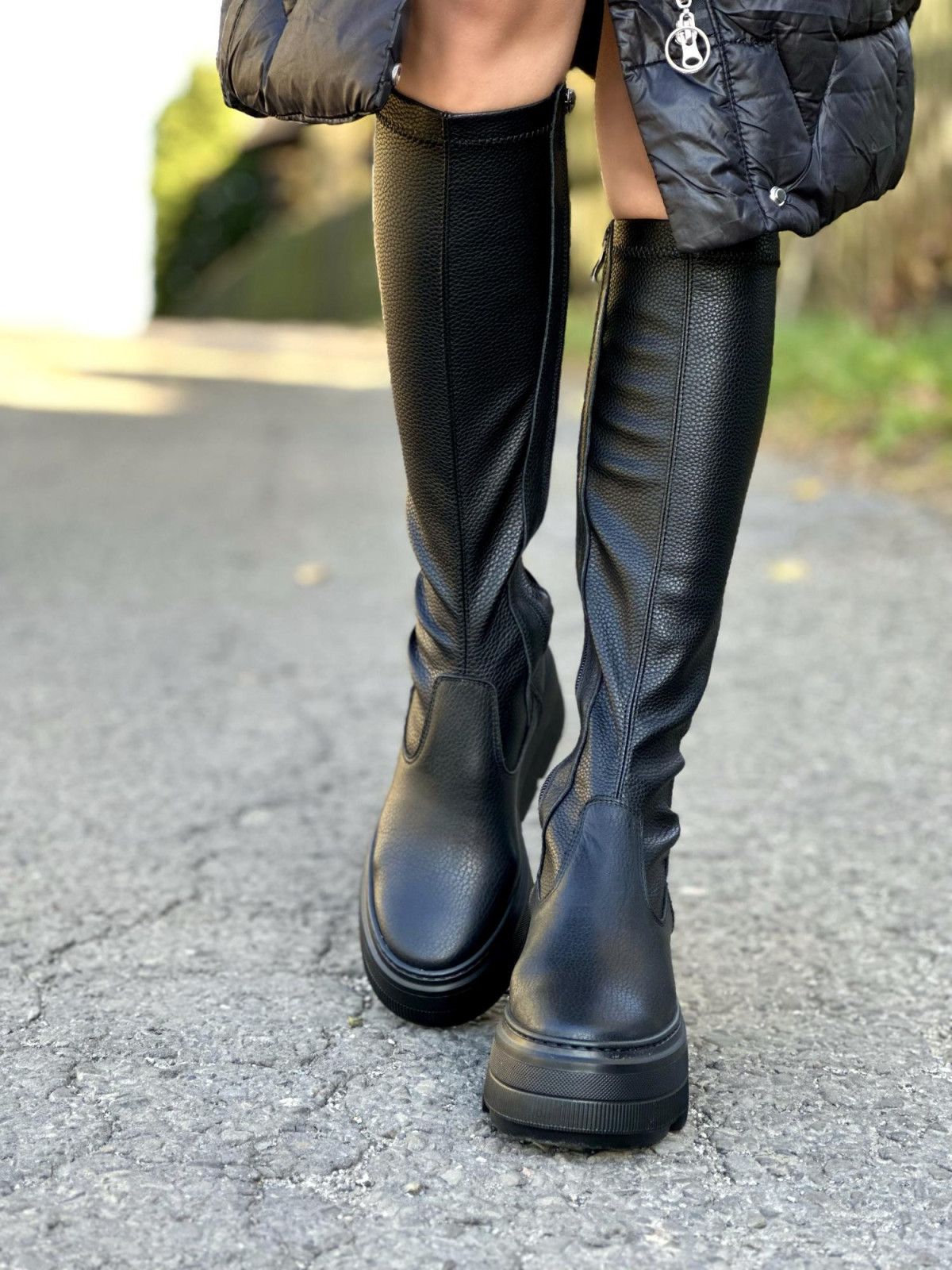 Czarne kozaki damskie skórzane