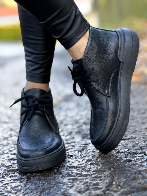 Czarne półbuty damskie skórzane