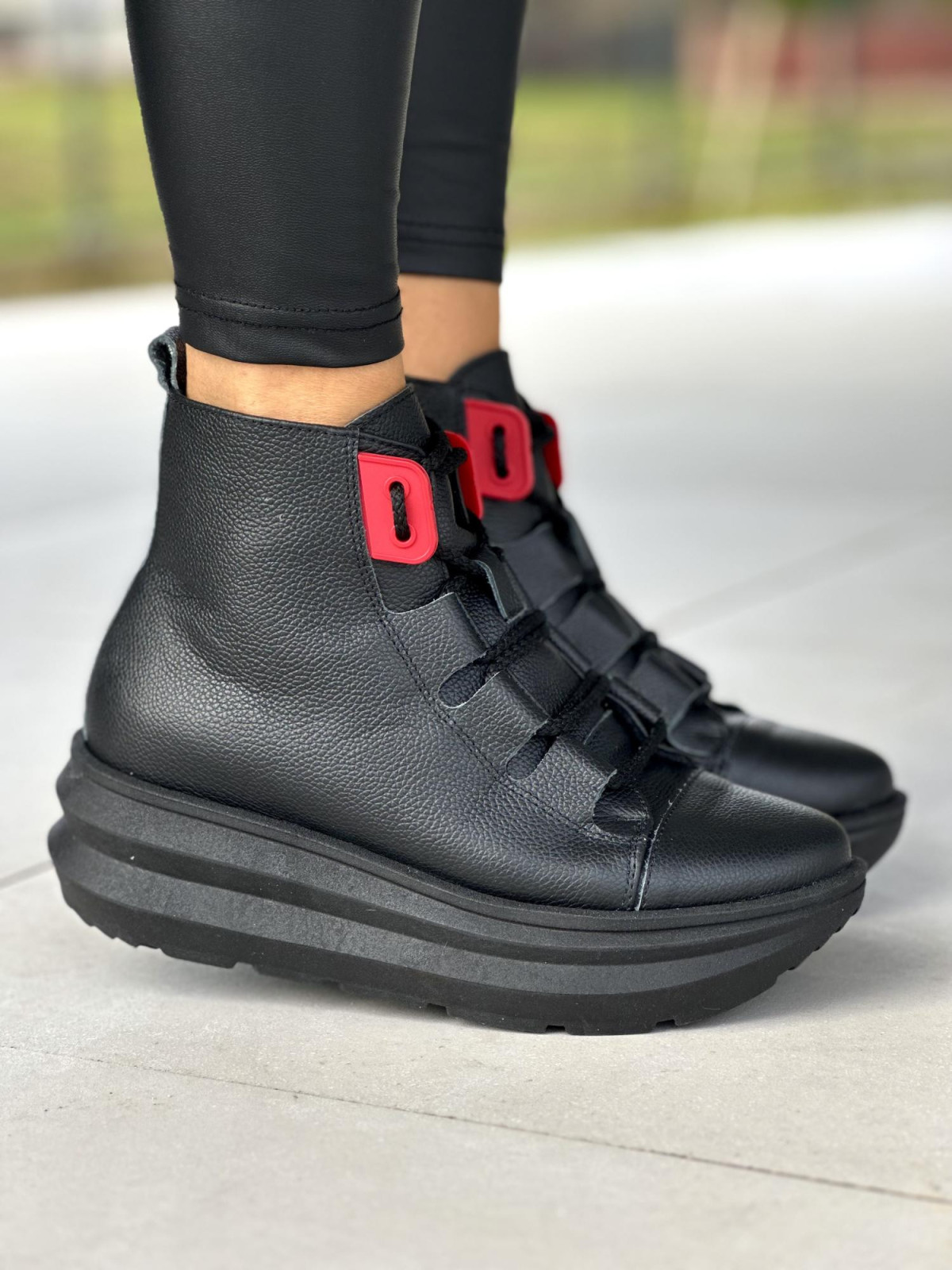 Czarne sneakersy damskie skórzane