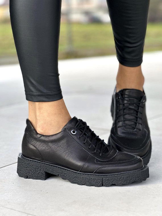 Czarne półbuty damskie skórzane