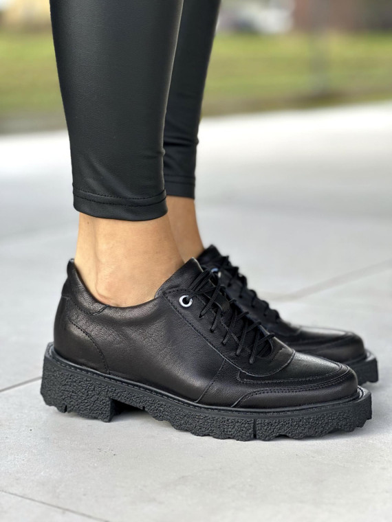 Czarne półbuty damskie skórzane