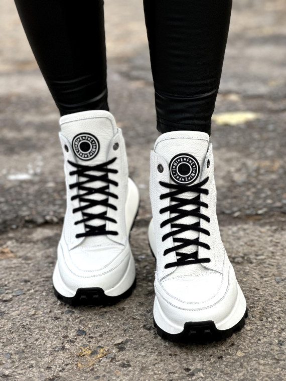 Białe sneakersy damskie skórzane