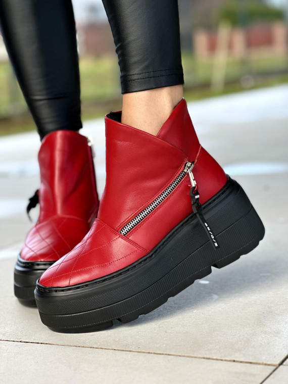 Czerwone botki damskie skórzane