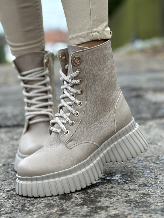 Beżowe trapery damskie skórzane