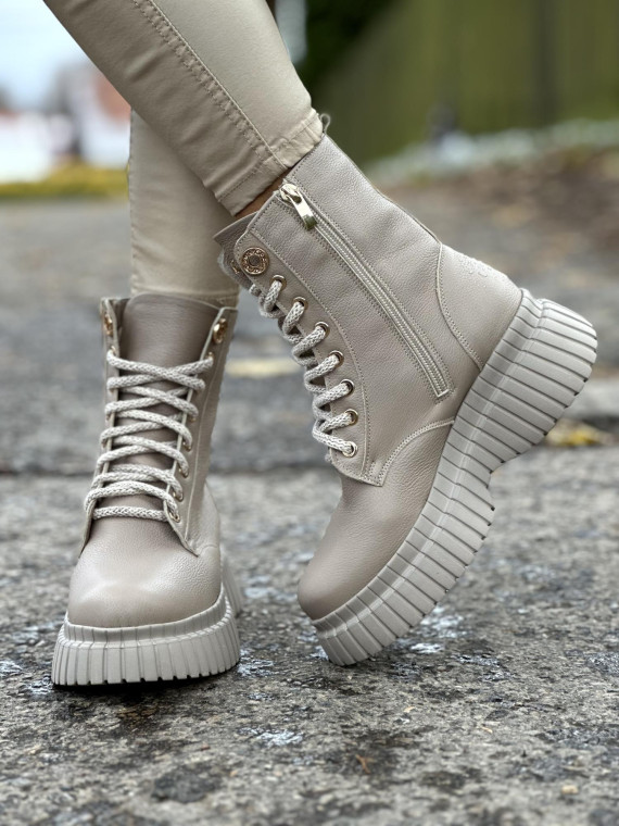 Beżowe trapery damskie skórzane