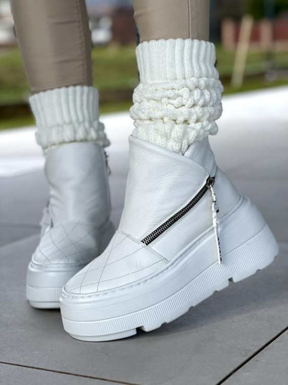 Białe botki damskie skórzane