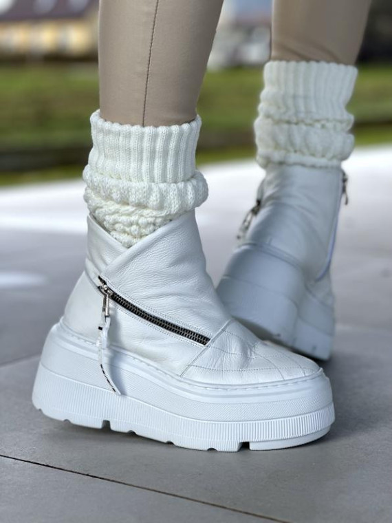 Białe botki damskie skórzane