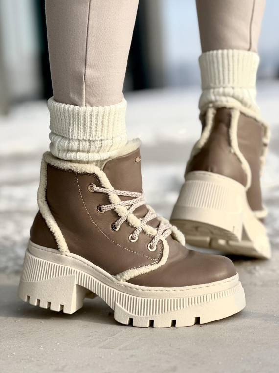 Cappucino ocieplane futrem trapery damskie ze skóry naturalnej