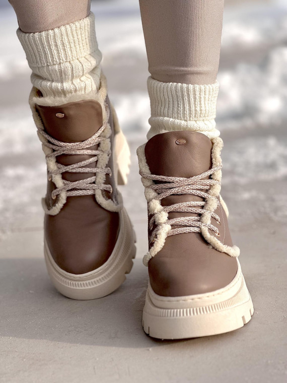 Cappucino ocieplane futrem trapery damskie ze skóry naturalnej