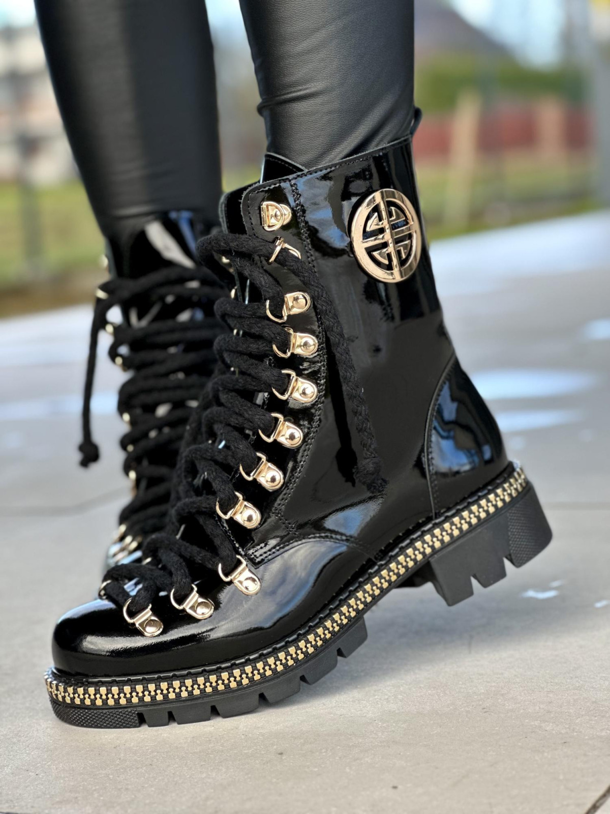 Czarne trapery damskie skórzane