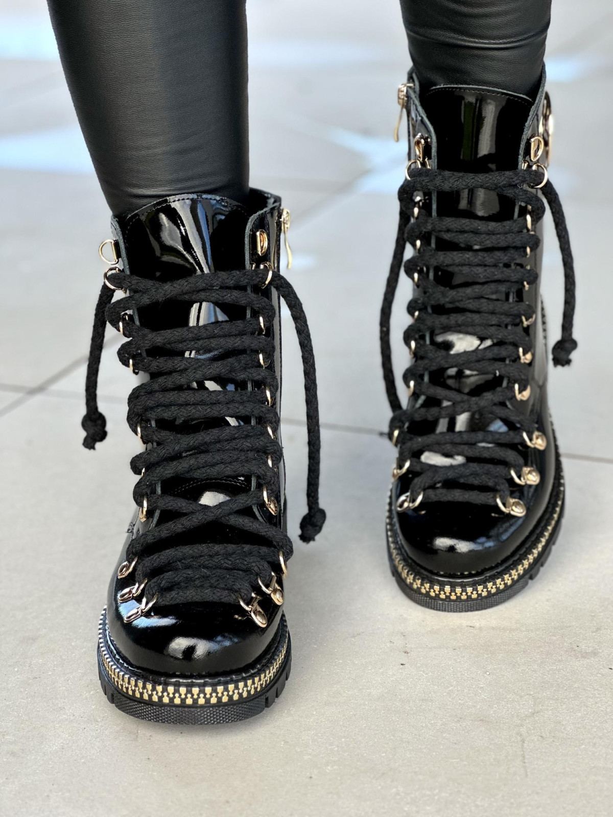 Czarne trapery damskie skórzane