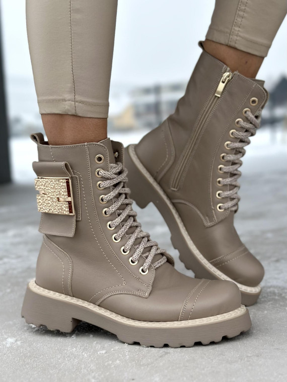 Beżowe ocieplane traperki damskie ze złotymi dodatkami damskie ze skóry naturalnej