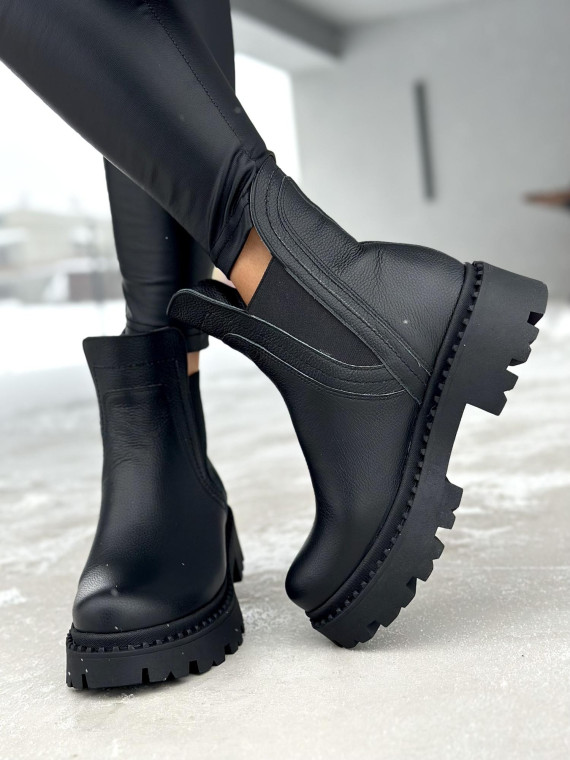 Czarne lekko ocieplane trapery botki damskie ze skóry naturalnej
