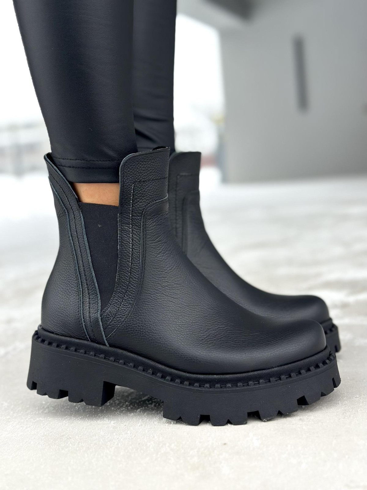 Czarne lekko ocieplane trapery botki damskie ze skóry naturalnej