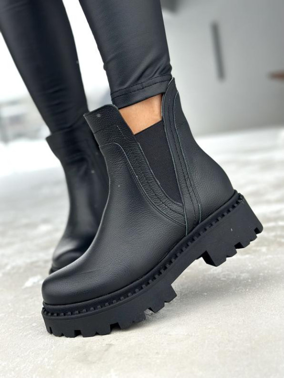 Czarne lekko ocieplane trapery botki damskie ze skóry naturalnej