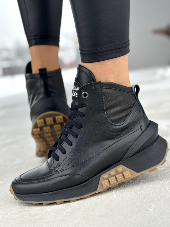 Czarne lekko ocieplane wysokie sneakersy damskie ze skóry naturalnej